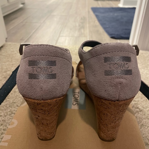 Women’s Tom’s Clarissa wedges size 8.5 - Picture 3 of 4